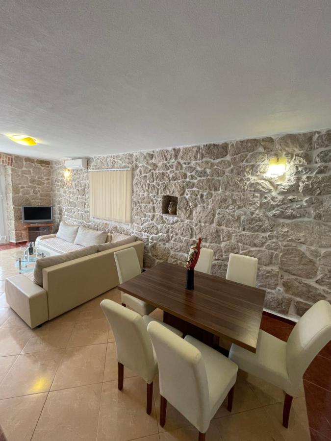 Ivan I Matej Apartments Blace Luaran gambar