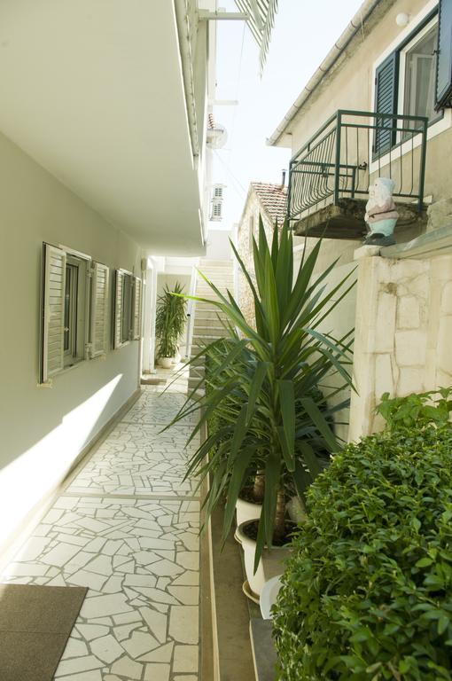 Ivan I Matej Apartments Blace Luaran gambar