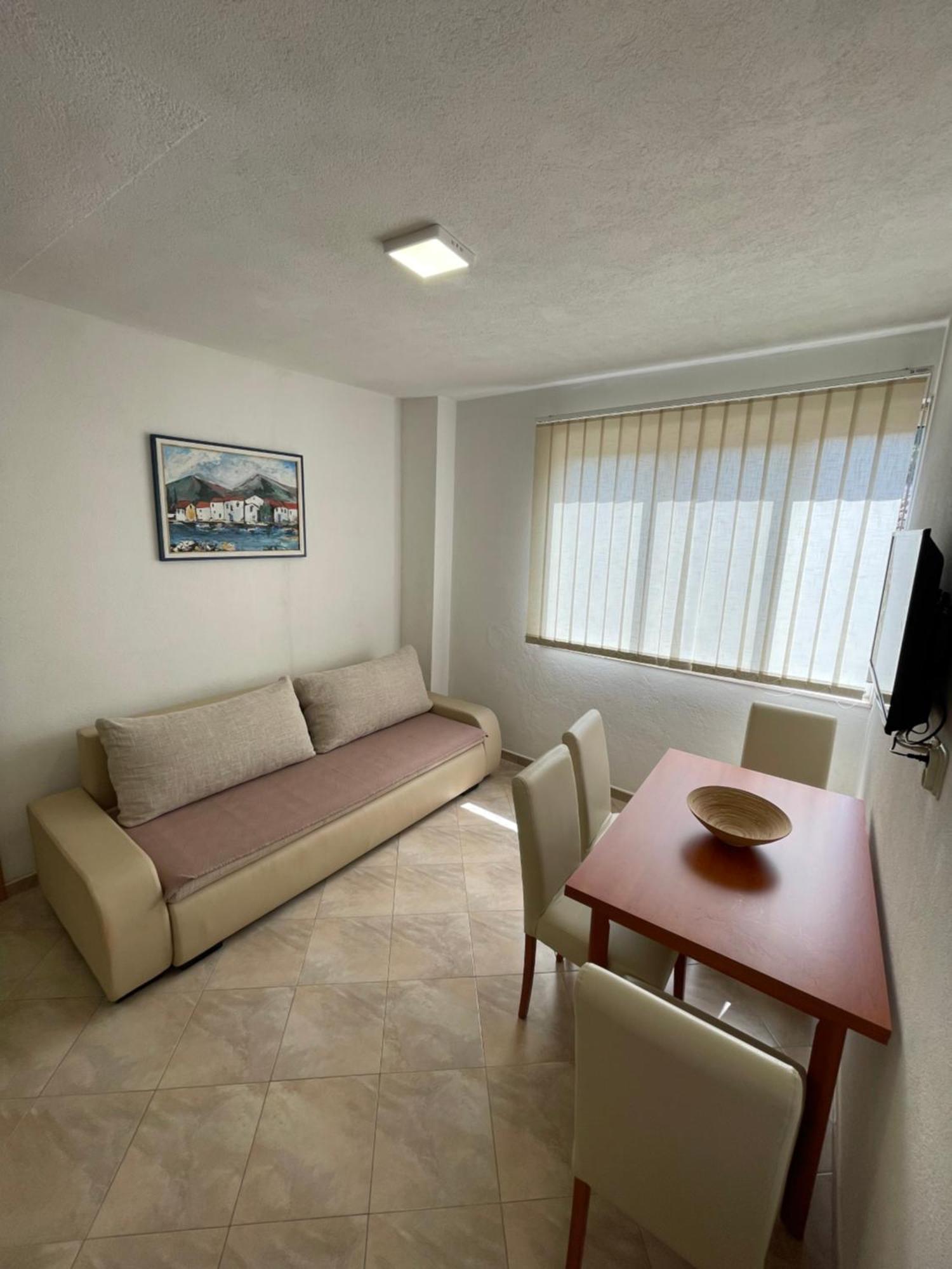 Ivan I Matej Apartments Blace Luaran gambar